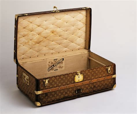 baul louis vuitton antiguo precio|Baul Louis Vuitton .